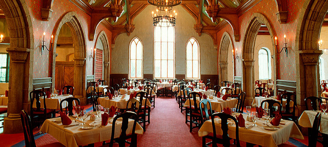 Restaurante Akershus Royal Banquet Hall no Epcot na Disney em Orlando 