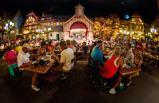 Restaurant Biergarten no Epcot na Disney em Orlando 