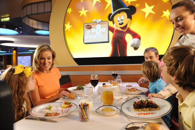 Cruzeiro Disney Fantasy Navio Restaurante