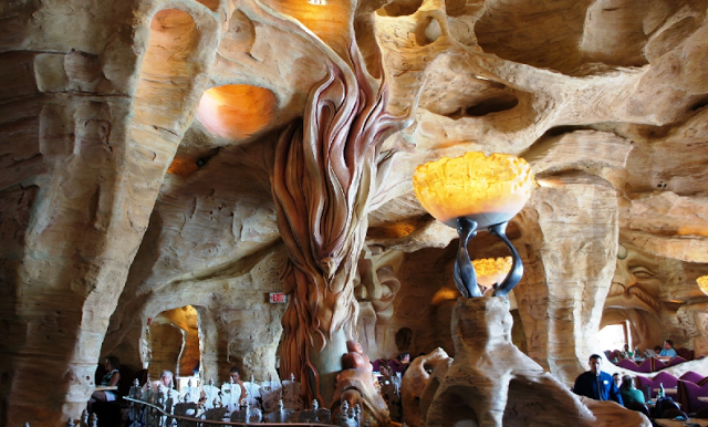 Restaurante Mythos no The Lost Continent® no Islands of Adventure em Orlando 