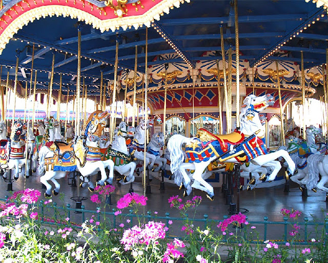 Prince Charming Regal Carousel no Magic Kingdom em Orlando