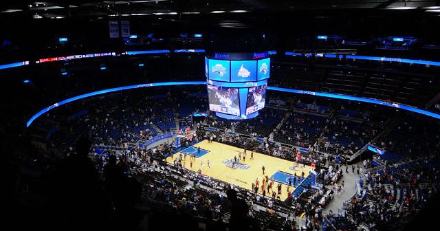 Jogo de basquete em Orlando